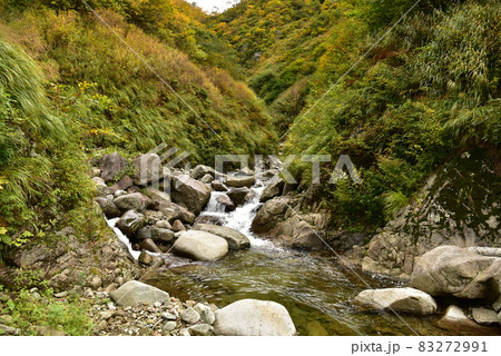 飯豊山の大滝 83272991