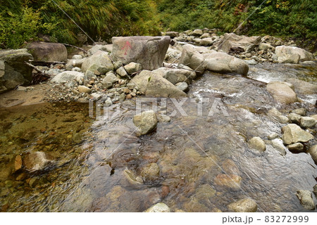 飯豊山の大滝 83272999