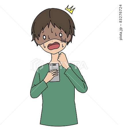 驚き青ざめているスマホを持っている男性 83276724