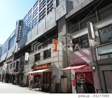 神田駅東口ガード下 83277069