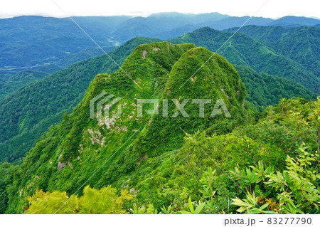 摩耶山稜線からの鑓ヶ峰と鉾ヶ峰 83277790