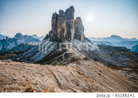 Summer sunrise at Tre Cime di Lavaredo in the Dolomites national park, Italy 83286241