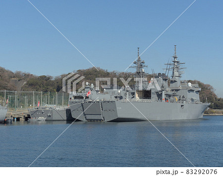 海上自衛隊横須賀基地 掃海母艦うらが、護衛艦おおなみ他 83292076