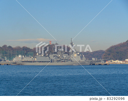 海上自衛隊横須賀基地 護衛艦あまぎり、きりしま 83292096