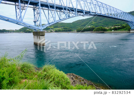 長島の渦潮の風景 83292534