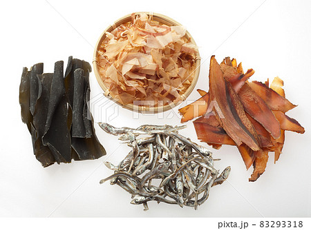 出汁いろいろ 昆布 煮干し かつお節 スタジオ撮影 出汁いろいろ 昆布 煮干し かつお節 スタジオ撮影 83293318
