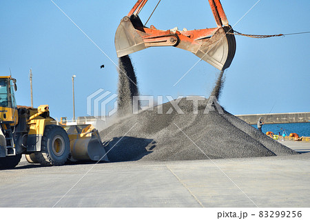 砂利運搬 83299256