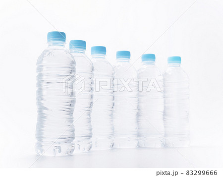 ペットボトル　水 83299666
