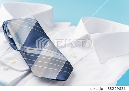Yシャツとネクタイ 83299821