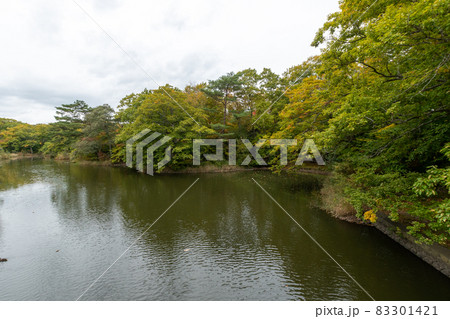 曇り_曇りの撮影_曇り空_山の天気_湖 曇り_曇りの撮影_曇り空_山の天気_湖 83301421