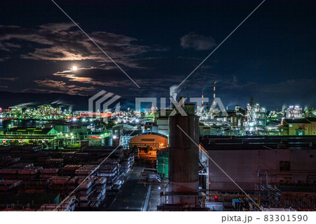 夕暮れの周南工場夜景夜の煌めき 83301590