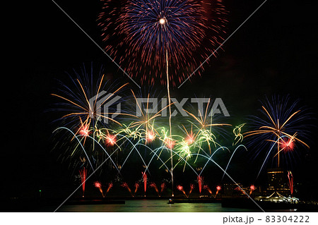熱海の夜 <静岡熱海花火フェスティバル> 熱海の夜 <静岡熱海花火フェスティバル> 83304222