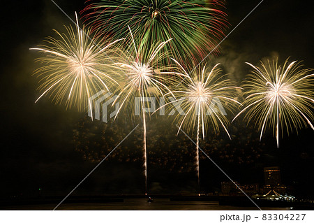 熱海の夜 <静岡熱海花火フェスティバル> 熱海の夜 <静岡熱海花火フェスティバル> 83304227