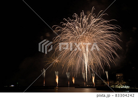 熱海の夜　＜静岡熱海花火フェスティバル＞ 83304242