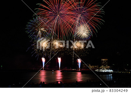熱海の夜　＜静岡熱海花火フェスティバル＞ 83304249