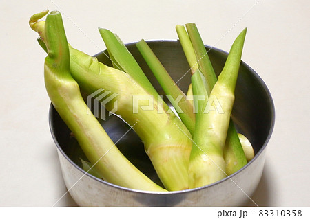 マコモダケ（調理前）｜日本の珍しい季節野菜の食材イメージ 83310358