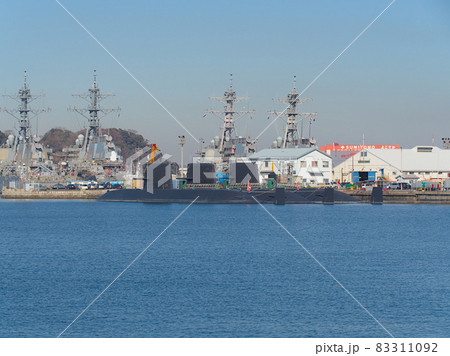 米軍横須賀基地に停泊する海上自衛隊おやしお型潜水艦と米海軍アーレイ・バーク級イージス駆逐艦 米軍横須賀基地に停泊する海上自衛隊おやしお型潜水艦と米海軍アーレイ・バーク級イージス駆逐艦 83311092