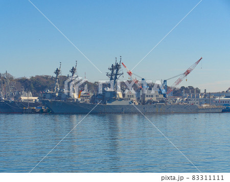 米軍横須賀基地に停泊するアーレイ・バーク級イージス駆逐艦 米軍横須賀基地に停泊するアーレイ・バーク級イージス駆逐艦 83311111