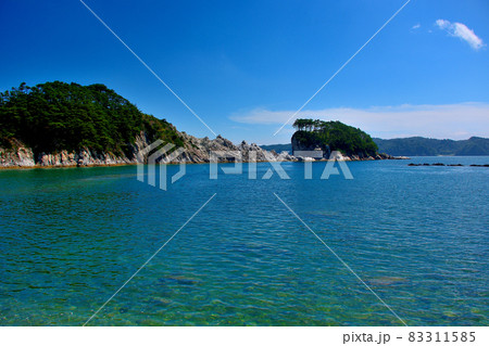 浄土ヶ浜・手前の浄土ヶ島から剣の山、血の池へと続く美しい風景・東北・岩手県宮古市(1) 浄土ヶ浜・手前の浄土ヶ島から剣の山、血の池へと続く美しい風景・東北・岩手県宮古市(1) 83311585