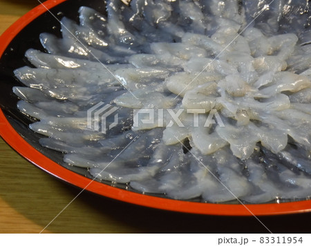 ふぐ刺し　〜Fugu sashimi 83311954