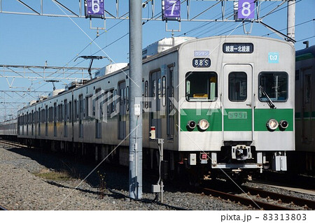 車両基地に停車する東京メトロ千代田線の5000系 車両基地に停車する東京メトロ千代田線の5000系 83313803
