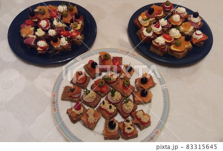 Handmade fast food in the plates on table Handmade fast food in the plates on table 83315645