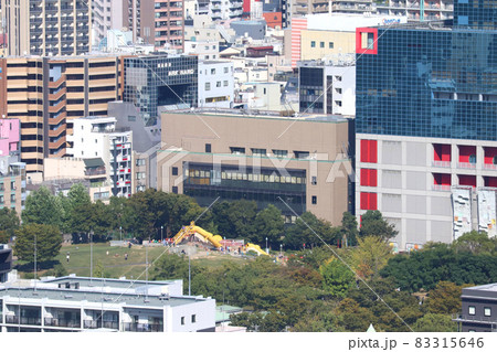 大阪市北区役所・北区民センター(写真中央) 大阪市北区役所・北区民センター(写真中央) 83315646