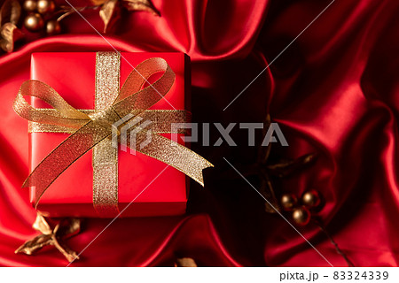 クリスマスプレゼント 赤 クリスマスプレゼント 赤 83324339