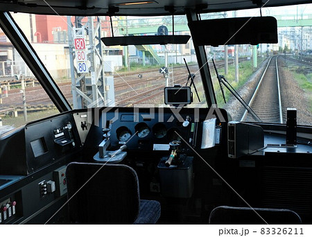 アーバンライナーの運転席 アーバンライナーの運転席 83326211
