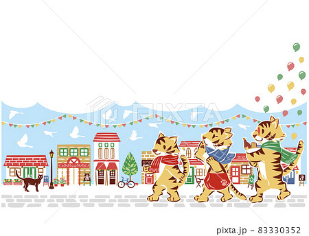 2022年　寅年　にぎやかな街並みをショッピングで歩く虎の家族 83330352