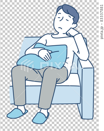 ソファーでダラダラしている男性 83337881