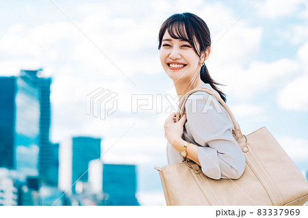 ビジネスウーマン 83337969