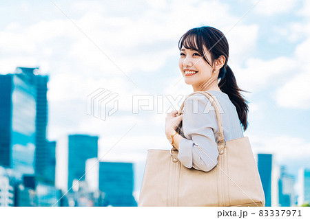 ビジネスウーマン 83337971