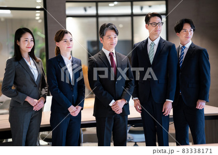 ビジネスチーム　撮影協力：WEEK芝大門（サンフロンティア不動産） 83338171