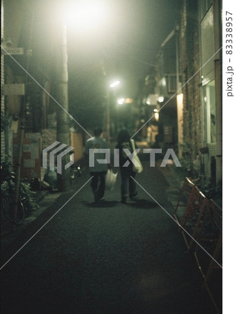 今日もお疲れ様。家に帰ろっか。 83338957