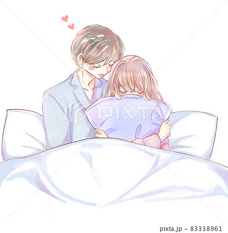 ベッドで寄り添うカップル 83338961