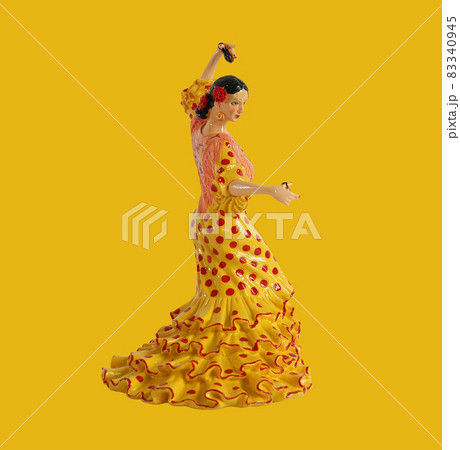 figure of Spanish flamenco dancers 83340945