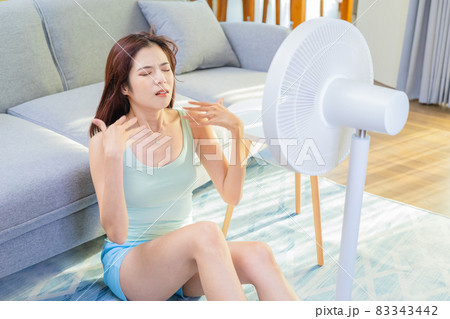 woman suffering from summer heat 83343442