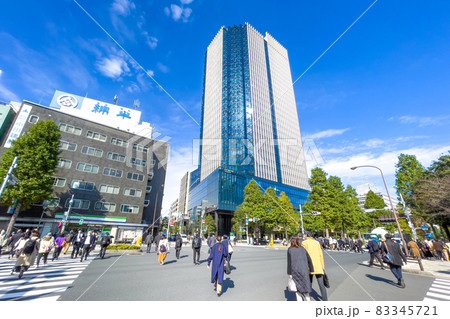 四ツ谷駅前風景　コモレ四谷 83345721