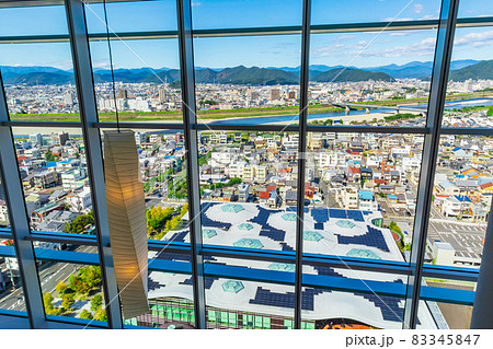 岐阜市役所、街並みが一望できる展望スペース〈岐阜県岐阜市〉 83345847