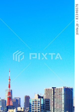 東京都、東京の町並みと東京タワーの風景 83346076
