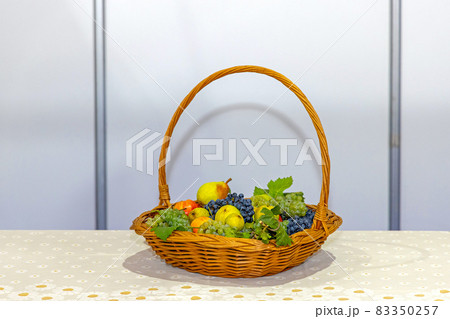 Plastic Fruits Basket 83350257