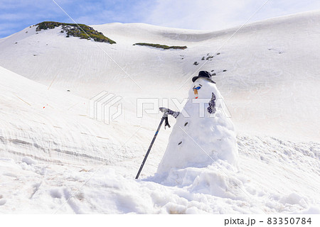 Snow corridor at Murodo 83350784