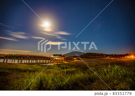 青森県 鶴の舞橋・夜景 青森県 鶴の舞橋・夜景 83351779