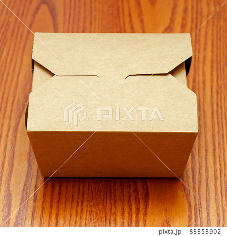 Closed box 83353902