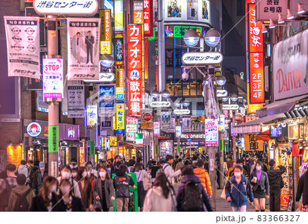 日本の東京都市景観 時短解除で認証店通常営業に。すでに渋谷はいつもと変わらず多くの人出=10月25日 日本の東京都市景観 時短解除で認証店通常営業に。すでに渋谷はいつもと変わらず多くの人出=10月25日 83366327