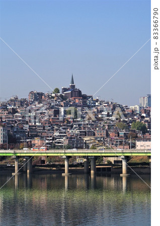 漢江沿いの町並み(ソウル・龍山区) 漢江沿いの町並み(ソウル・龍山区) 83366790