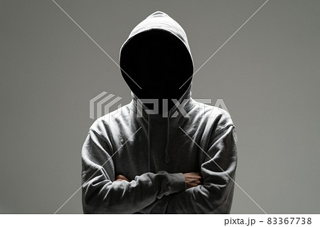 犯罪　男　悪人 83367738