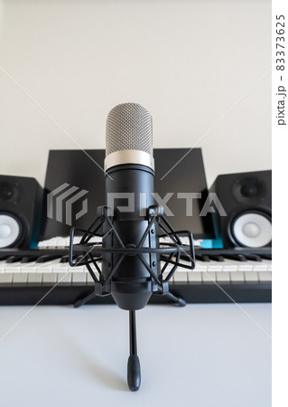 スタンドマイクでの録音 83373625