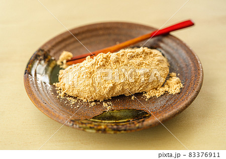 和菓子 きなこ餅 和菓子 きなこ餅 83376911